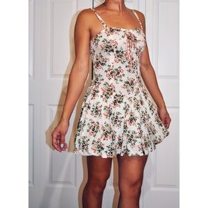 The cutest floral dress ever!